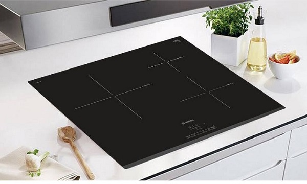 So sánh bếp từ Bosch và bếp từ Chefs